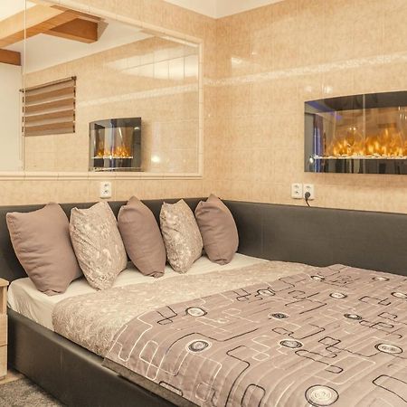 Wellness Studio! Finnish Sauna, Whirlpool, Gym & More! Praag Buitenkant foto