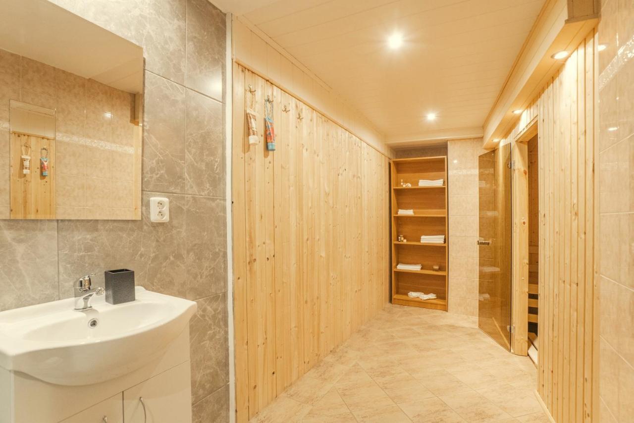 Wellness Studio! Finnish Sauna, Whirlpool, Gym & More! Praag Buitenkant foto